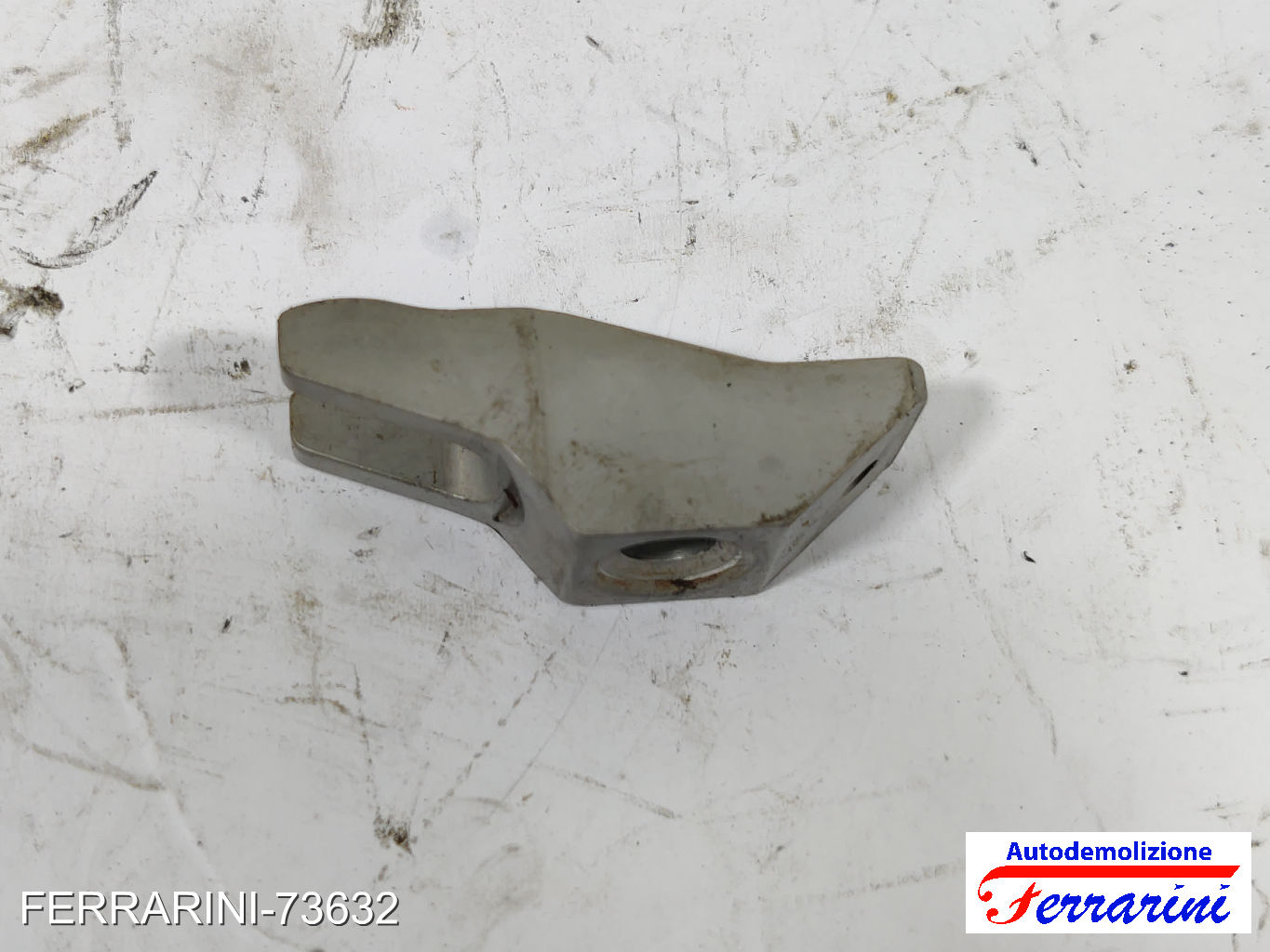 staffa Supporto Iniettore FIAT BRAVO 2 198 1.6 D MULTIJET 2008-2014 55204945