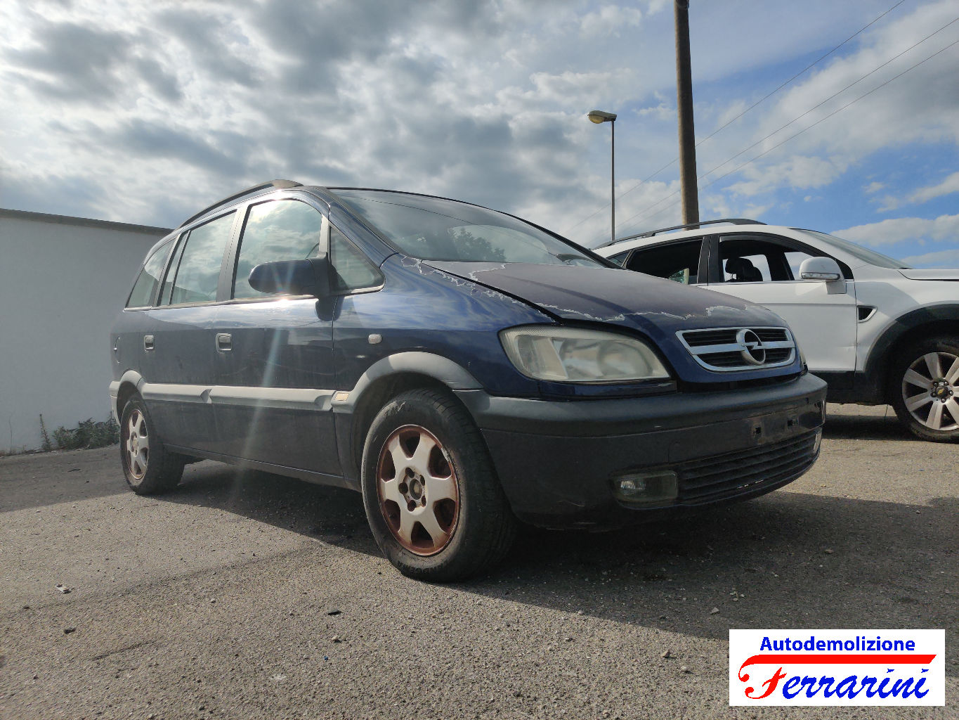 Opel Zafira A 82