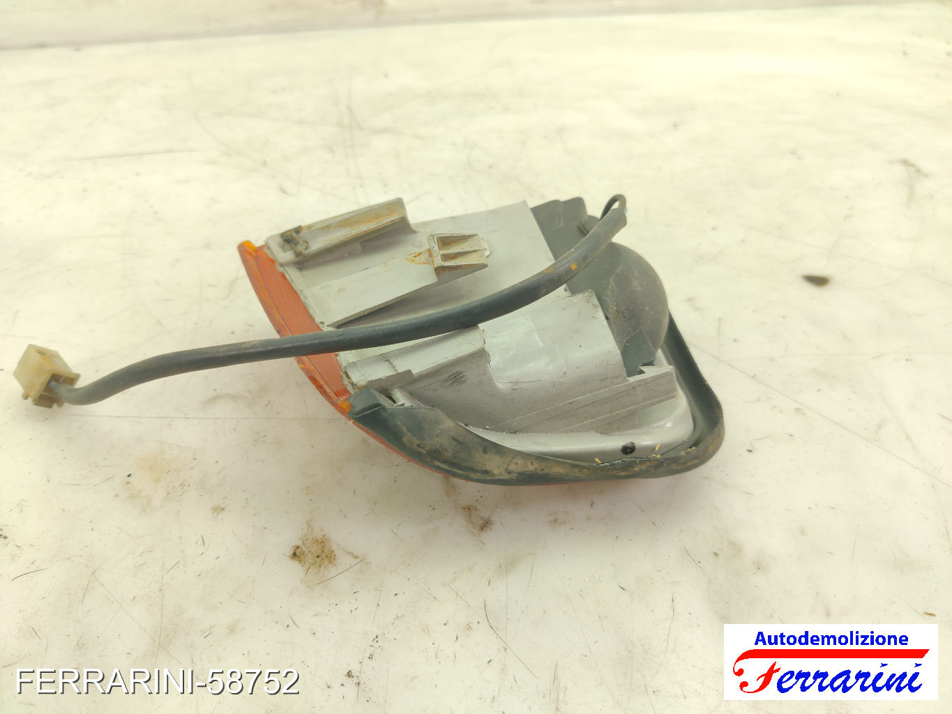 Freccia Laterale FIAT UNO 146 1984-1995 sinistro, sx 9943196, 9943587