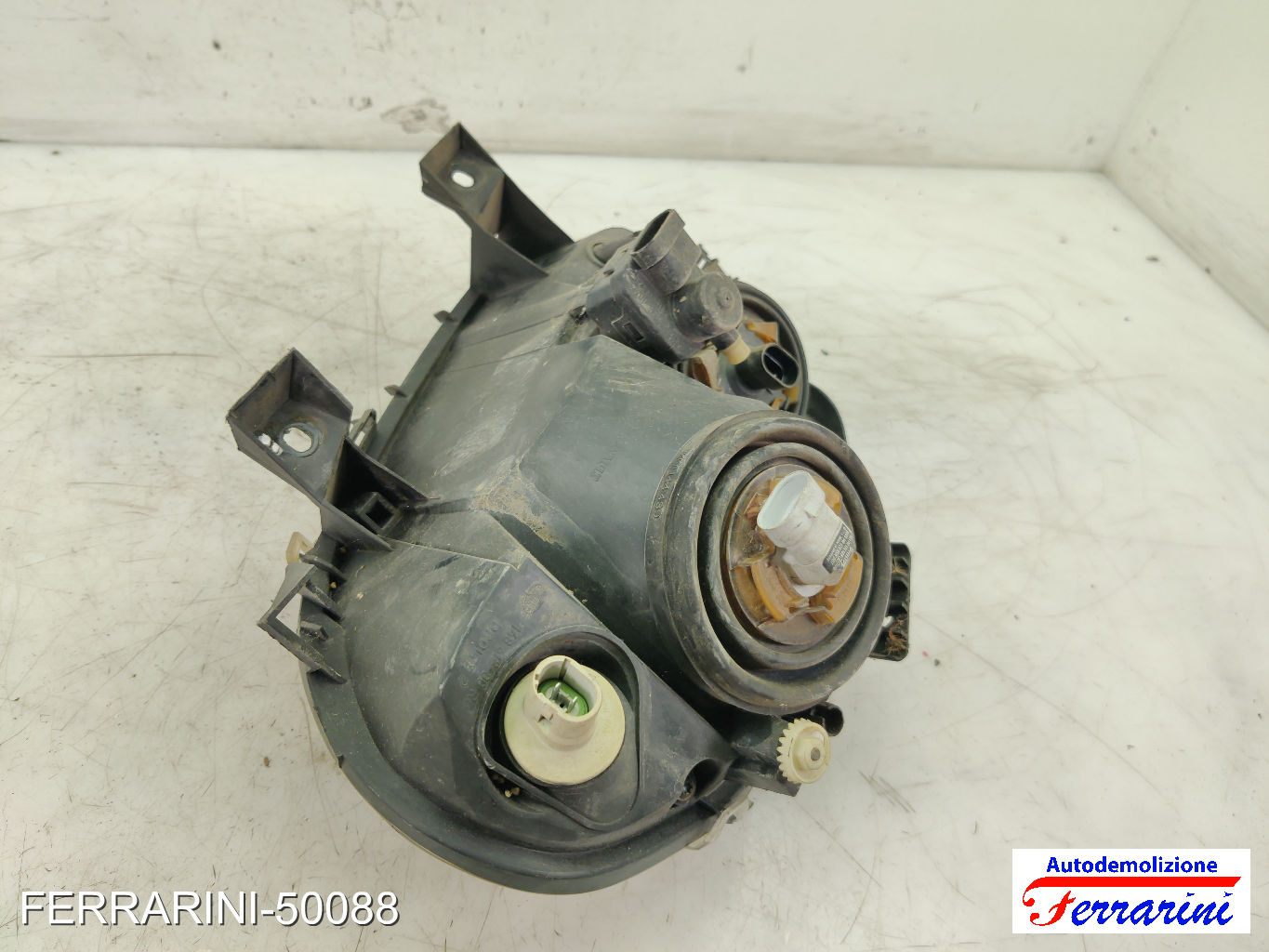 Faro Anteriore RENAULT CLIO 2 BB, CB 2001-2016 destro, dx 260104030R, 7701045169