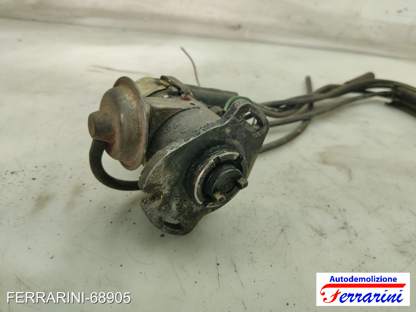 Spinterogeno Distributore OPEL CORSA A S83 1.6 GSI 1988-1990 90008020, 1211006