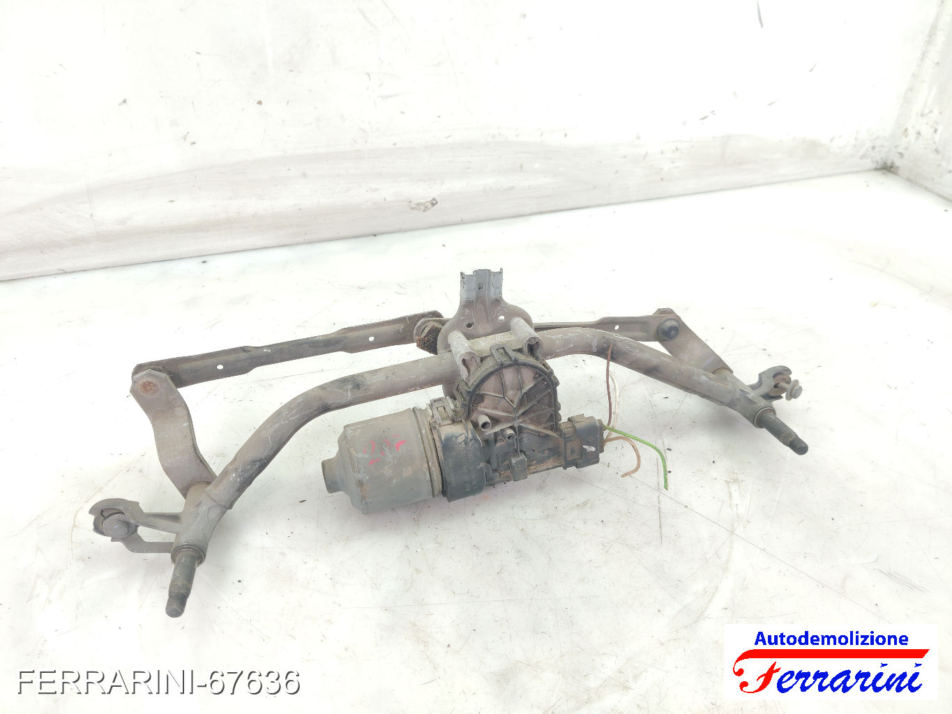 Spazzacqua Motorino Tergicristallo DACIA SANDERO 2010-2012 anteriore, frontale