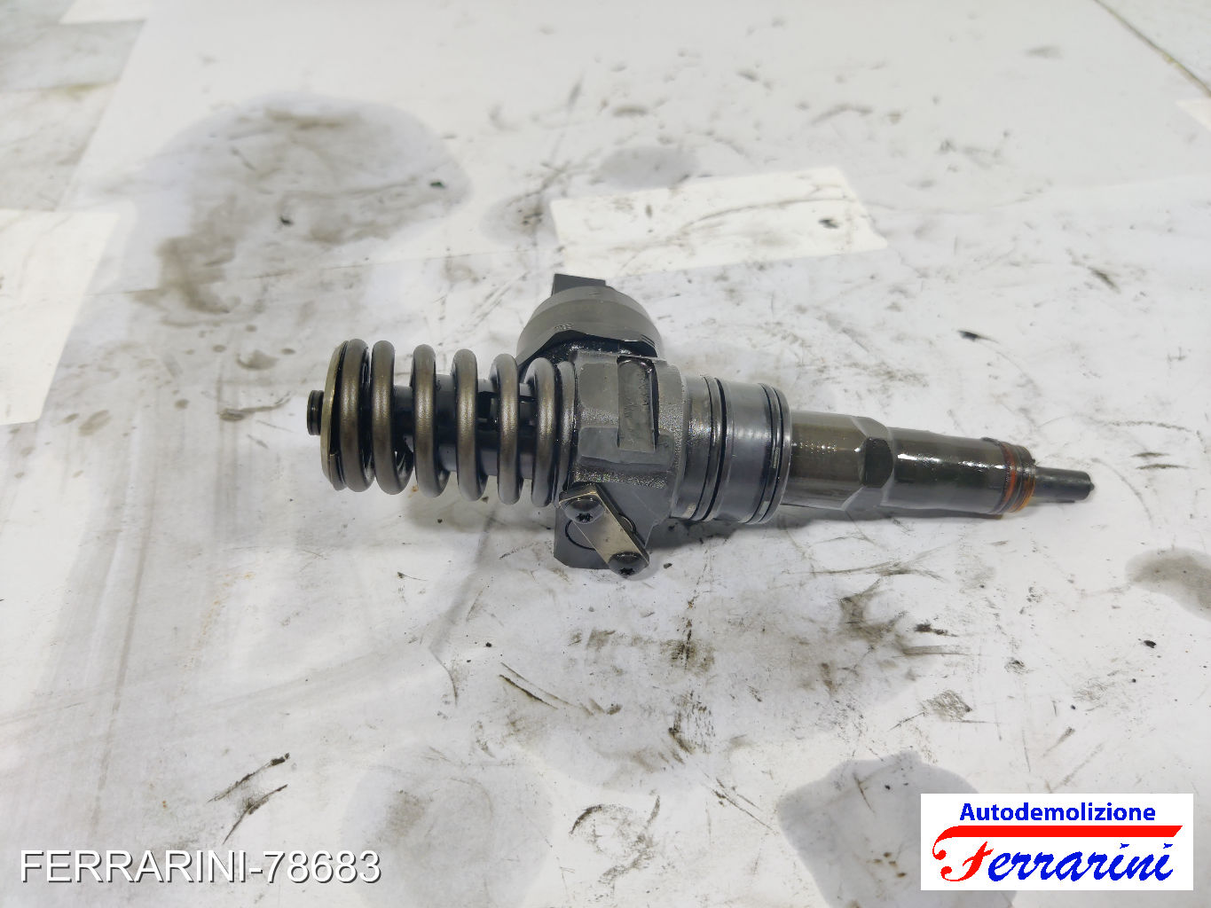 Iniettore VW PASSAT VARIANT 3B6 1.9 TDI 2000-2005 038130073BA, 0414720216, 32968
