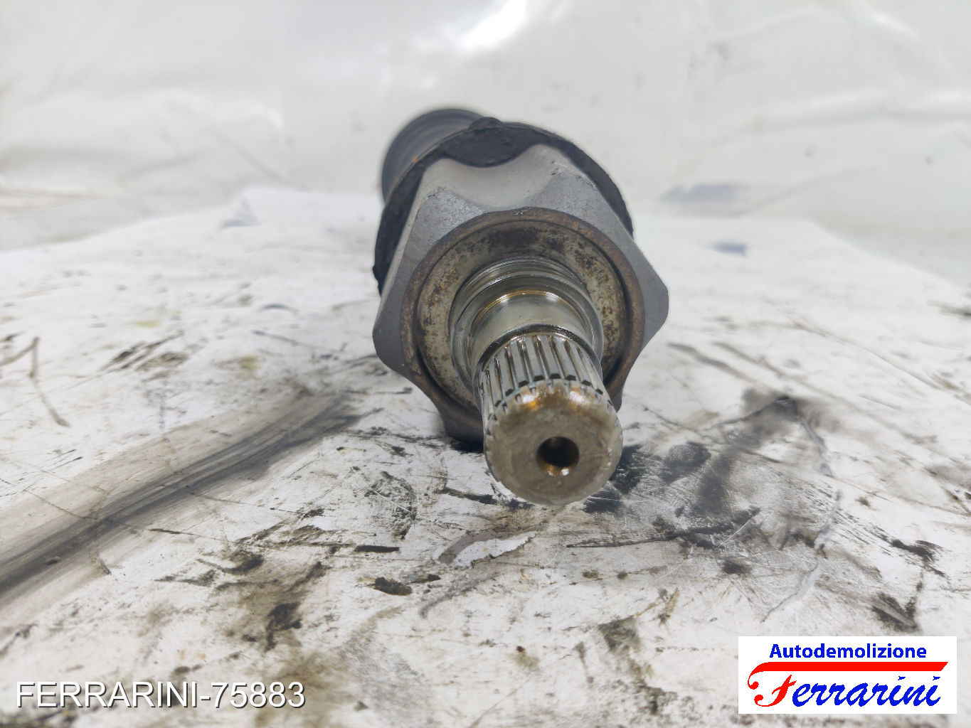 Semiasse LAND ROVER FREELANDER SOFT TOP L314 2.0 TD4 4X4 2000-2006 13248675