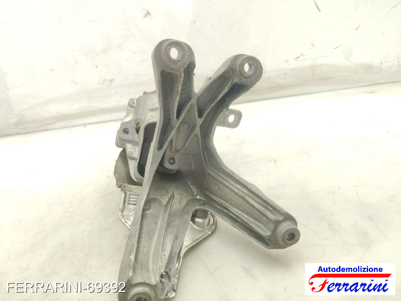 Supporto Motore AUDI A4 AT 8K5 2.0 TDI 2008-2015 8R0199381G, 8K0199381 8