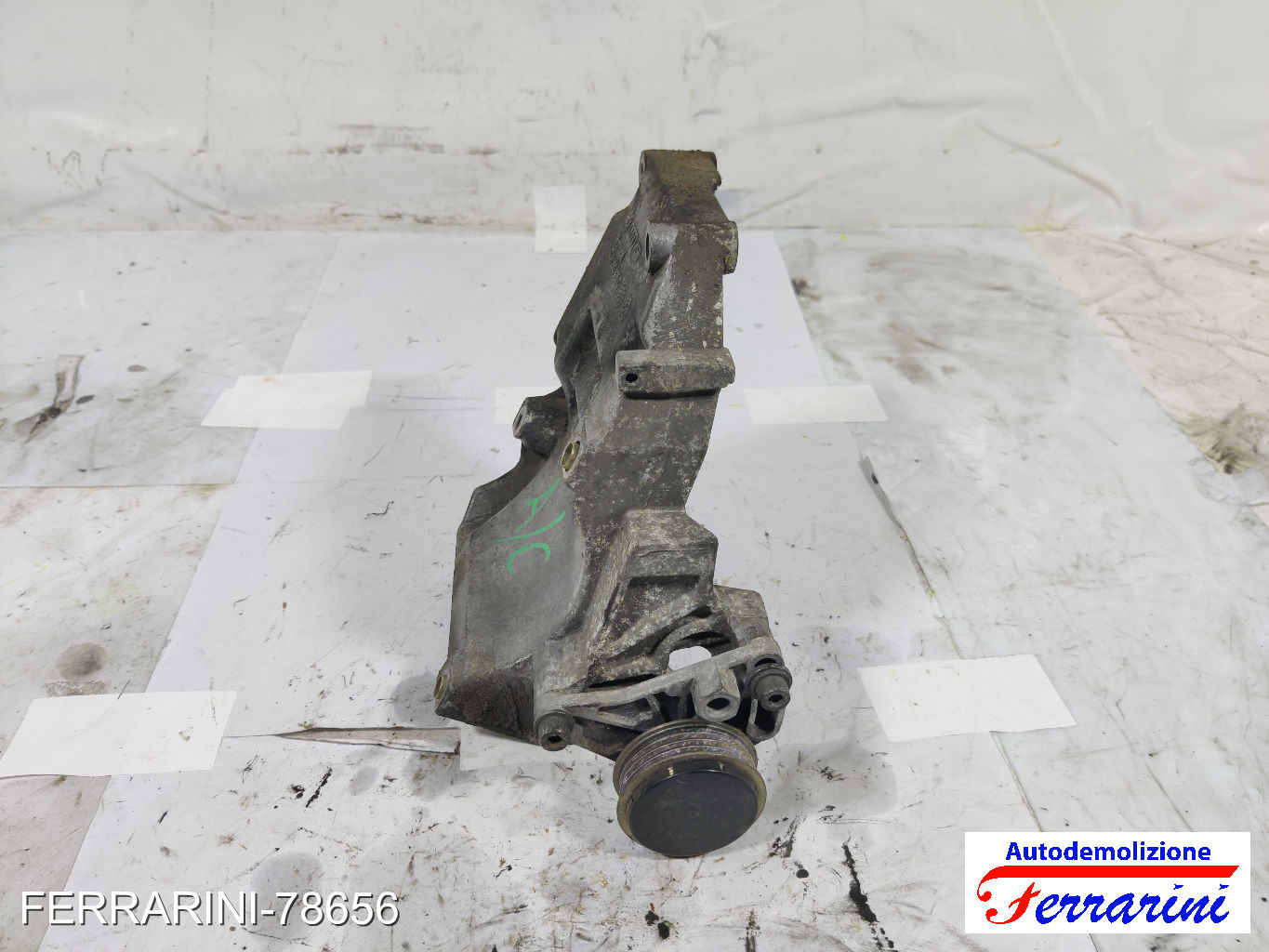 Staffa Supporto Compressore Clima AVB VW PASSAT VARIANT 3B6 1.9 TDI 2000-2005