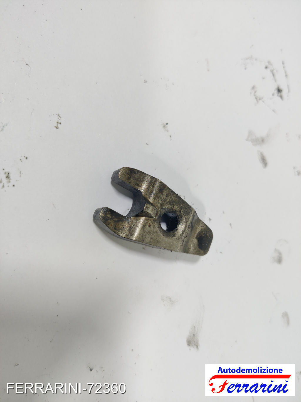 F6JB staffa fermo iniettori FORD FIESTA 5 JD, JH 1.4 TDCI 2001-2008 1488994 6