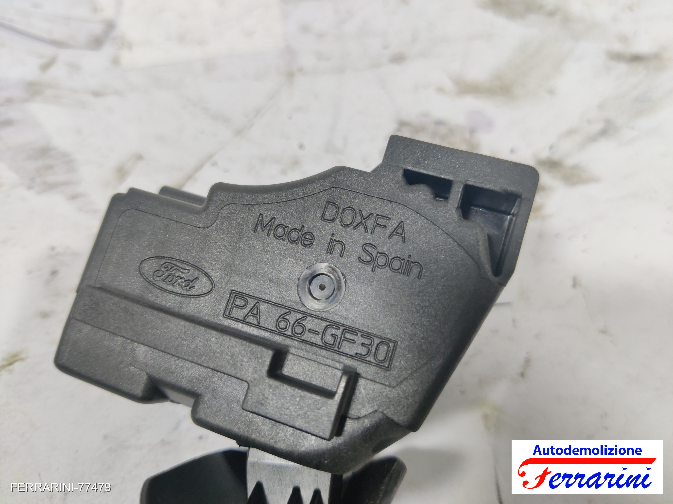 Leva Tergicristalli FORD FOCUS SW DNW 1999-2004 98AG17A553CC, 1097541 8