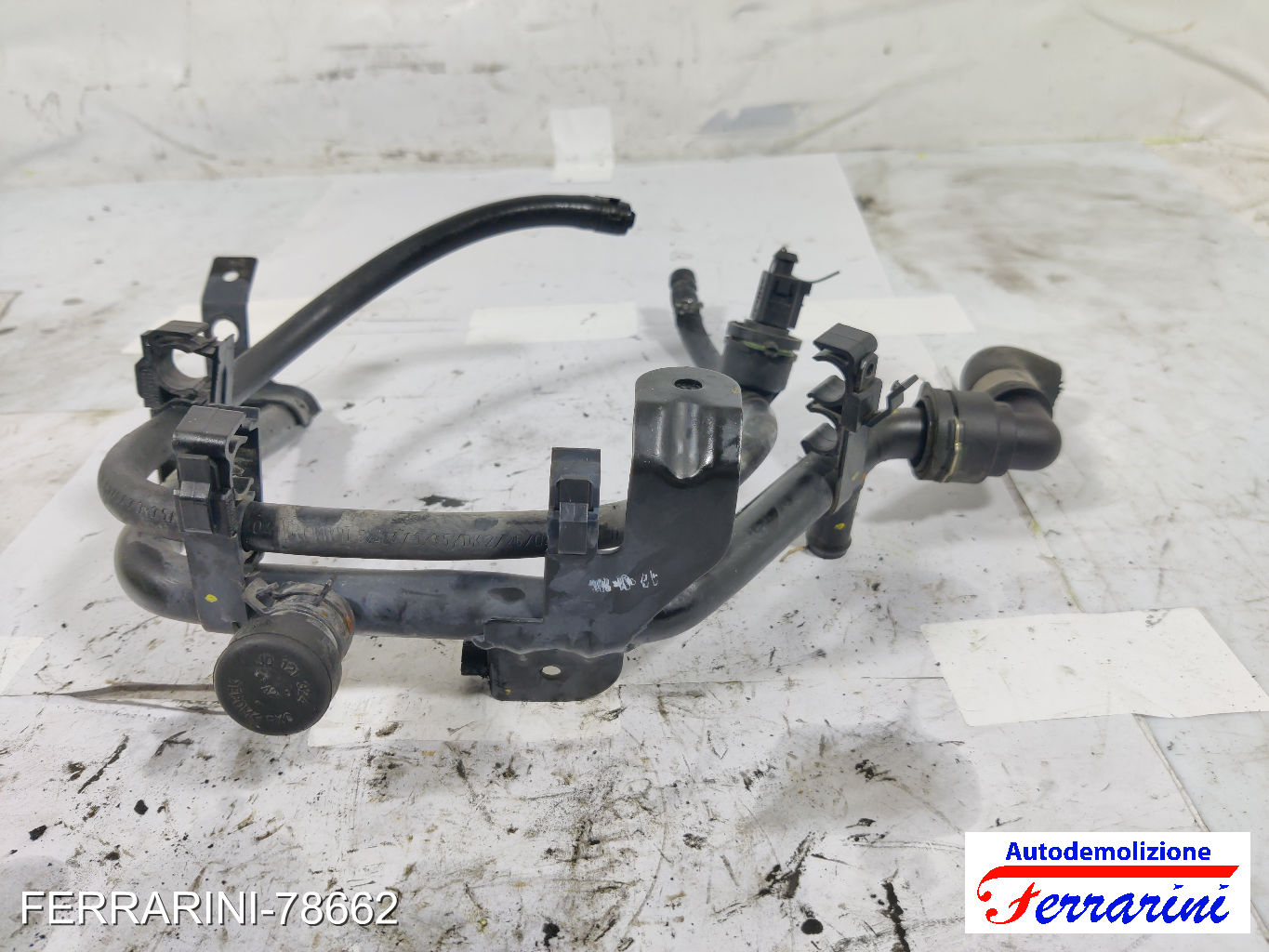 tubo acqua motore AVB VW PASSAT VARIANT 3B6 1.9 TDI 2000-2005 3B0121324