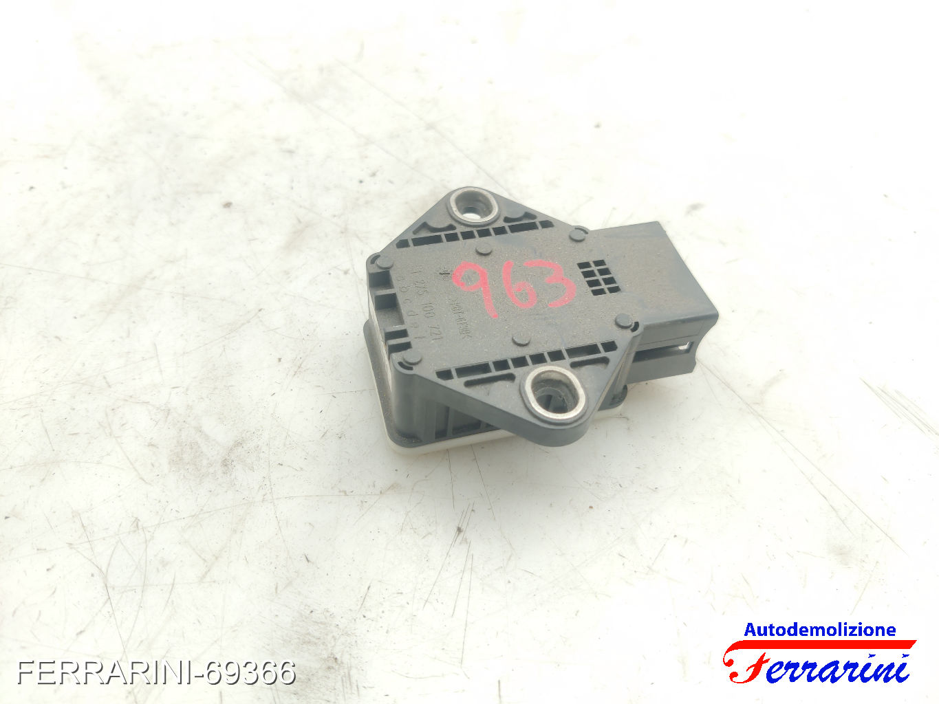 Sensore Imbardata Urto OPEL MERIVA B S10 2010-2014 anteriore, frontale 13267138