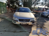 Opel Omega B V94 2.0 16V 136CV 1994-1999