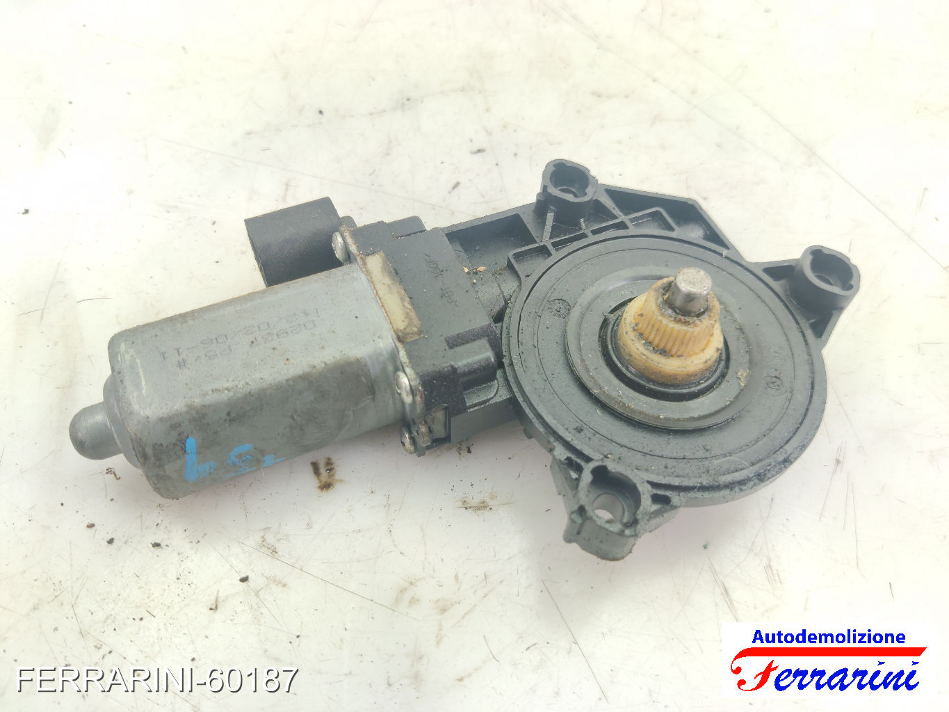 Motorino Alzavetro ALFA ROMEO 159 SW 939 1.9 JTDM 16V 2006-2011 71740122, RA2266
