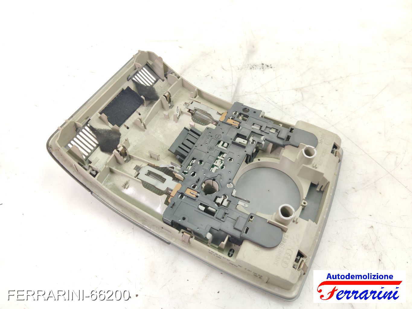 Plafoniera AUDI A3 8P1 2003-2012 anteriore, frontale centrale, ant 8P0947135D