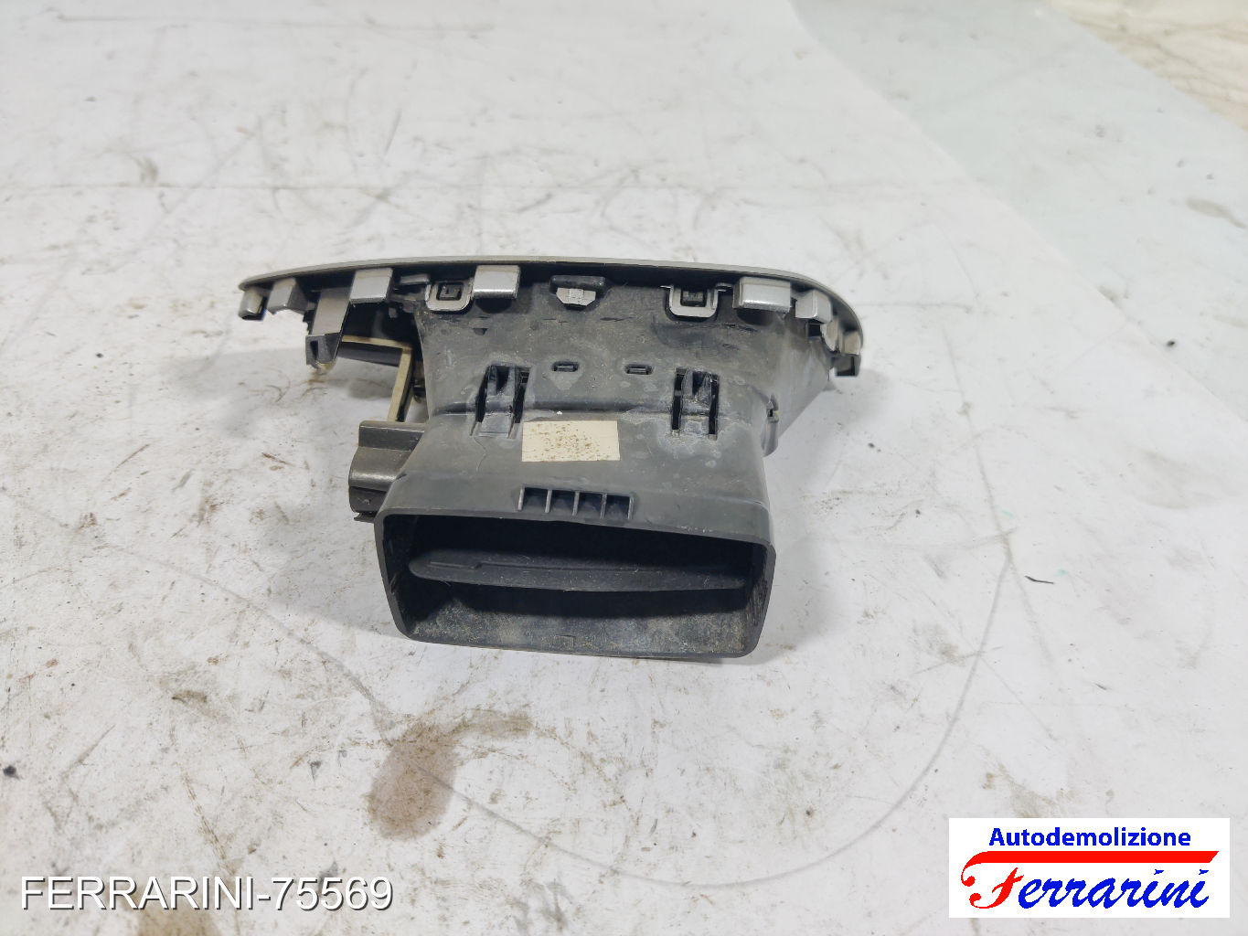 Bocchetta Areazione RENAULT SCENIC 3 JZ0/1 2009-2023 destra, dx, frontale