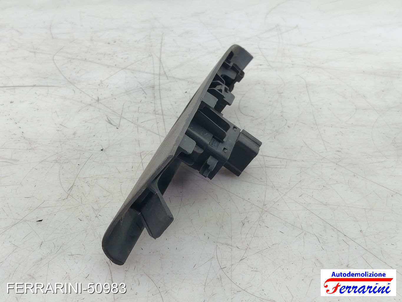Pulsantiera Tastiera Alzavetro NISSAN CABSTAR F24M, F24W 2006-2013 destra, dx 6