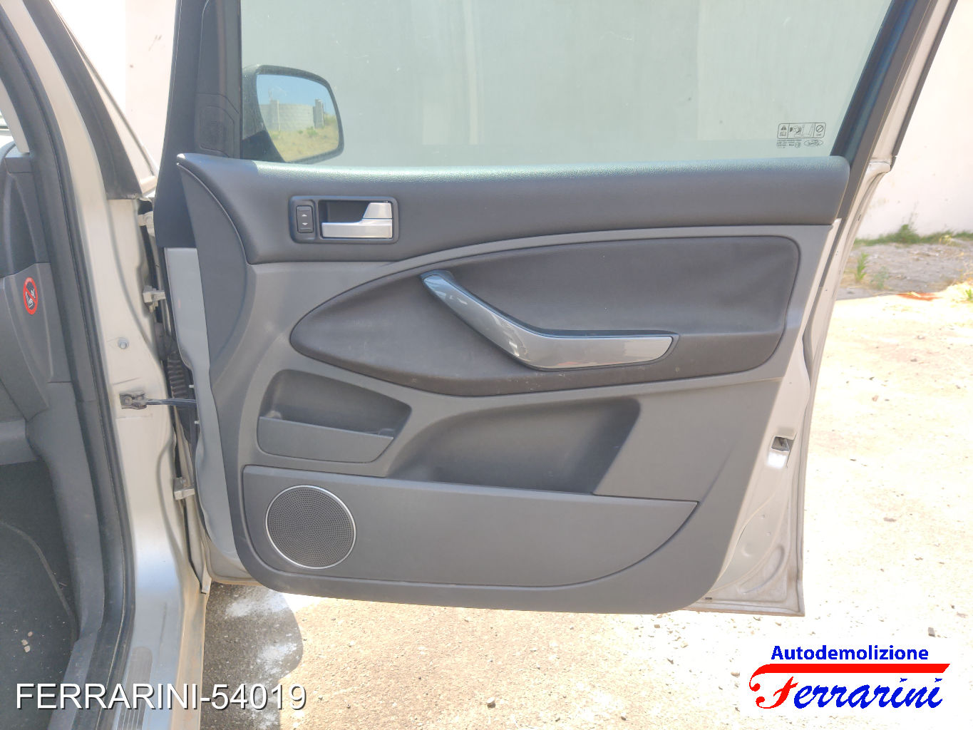 Ford C-Max 13
