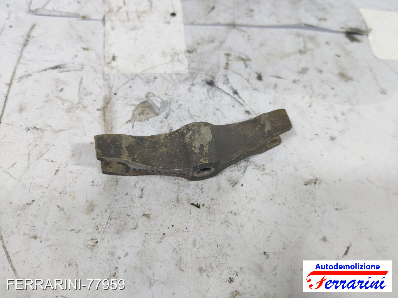 Supporto fissaggio iniettore MERCEDES CLASSE A W168 A 170 CDI 2001-2004