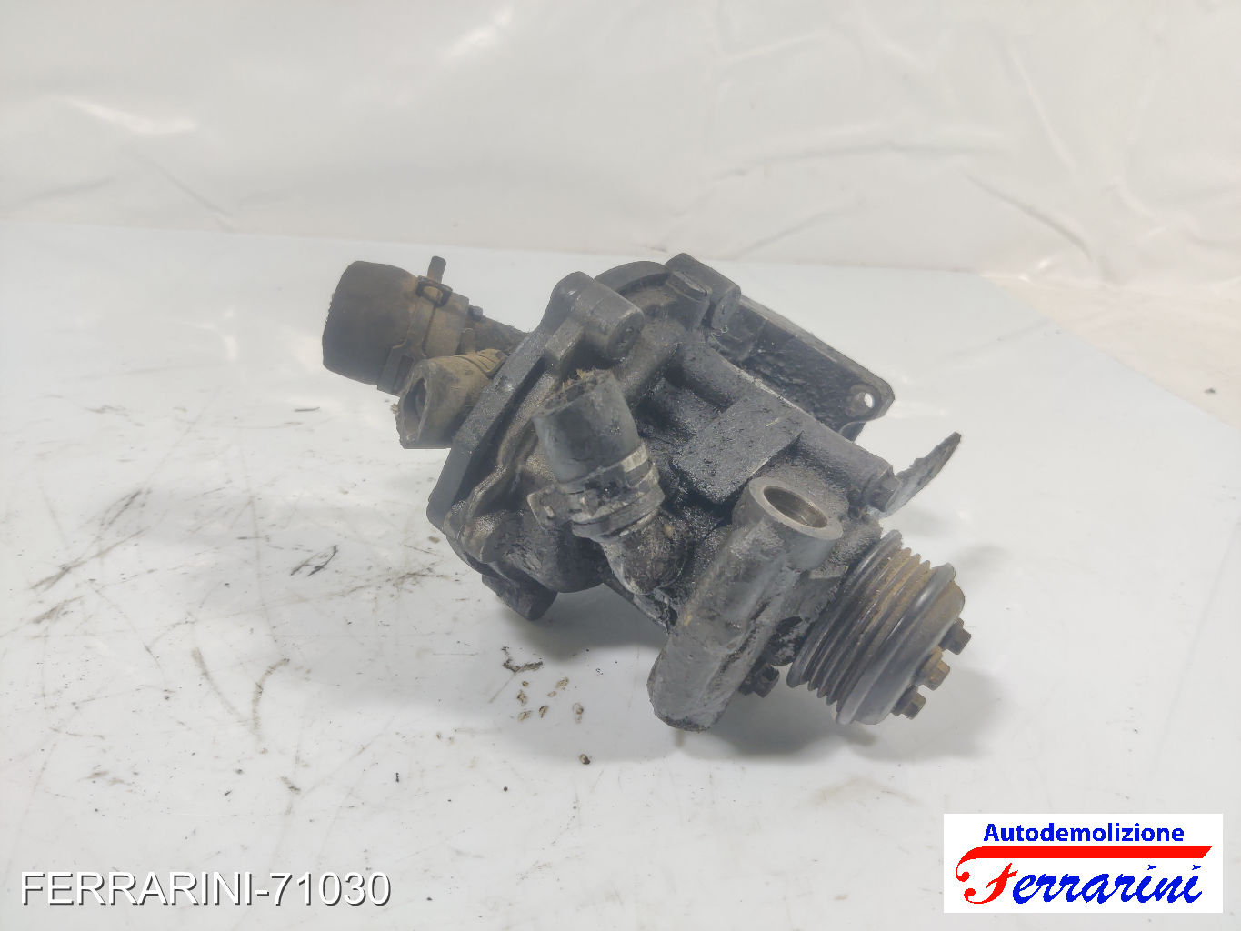 Pompa Servosterzo FORD MONDEO 3 B4Y 2.0 16V TDDI/TDCI 2000-2007 XS713A674BF