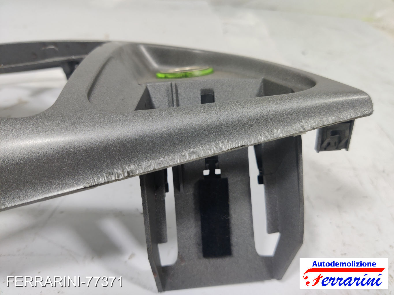 cornice stereo Consolle Centrale Cruscotto FORD FOCUS SW DNW 1999-2004