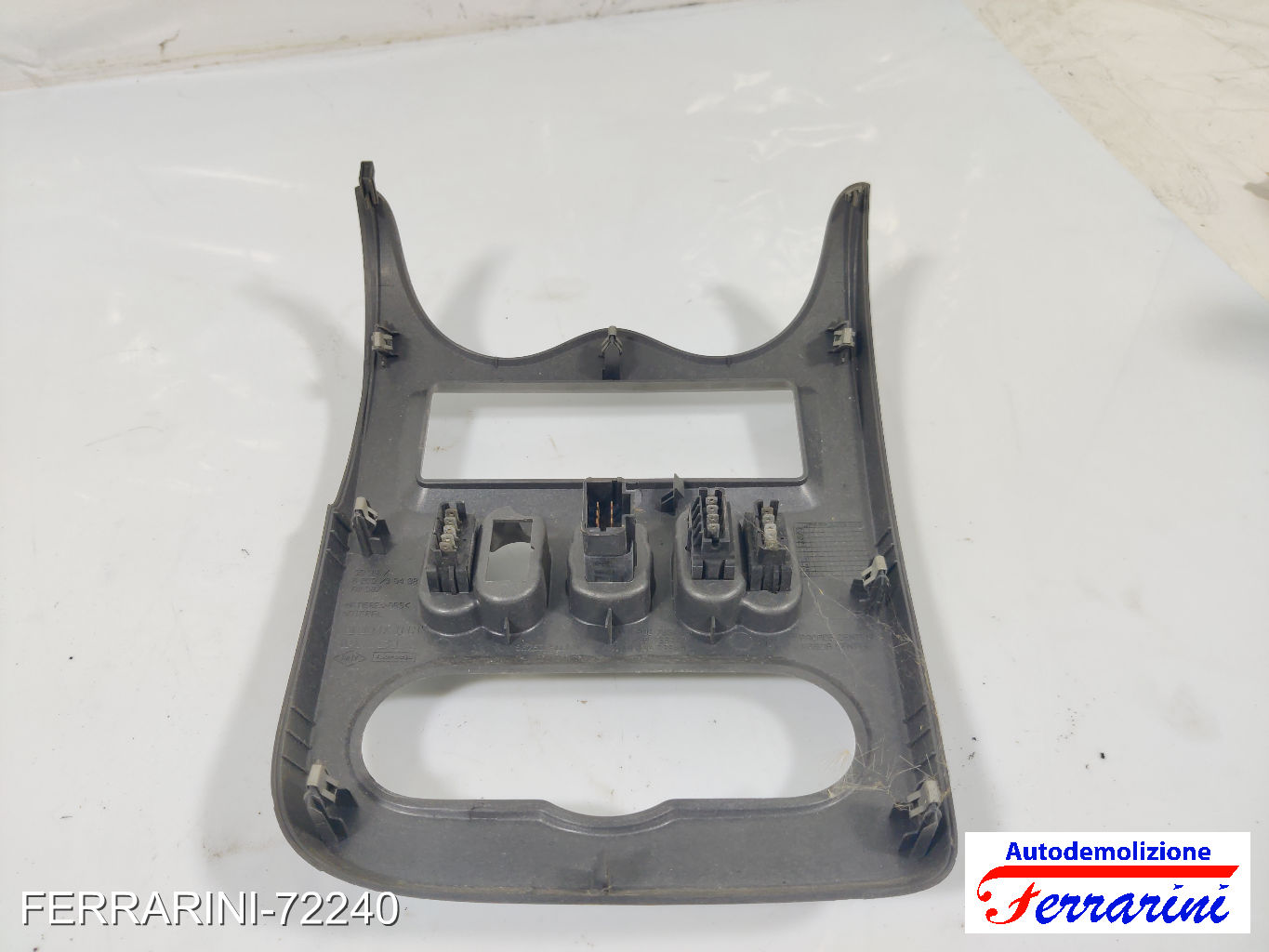 Consolle Centrale Cruscotto DACIA SANDERO 2009-2012 8200739438, 607503R