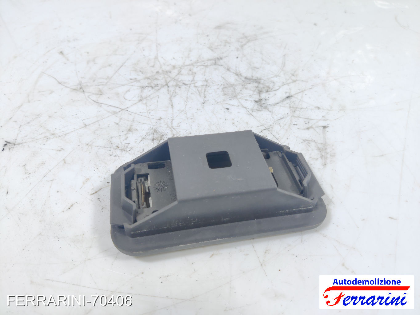Plafoniera LANCIA Y 840 1996-2003 anteriore, frontale centrale, ant 08821010TA