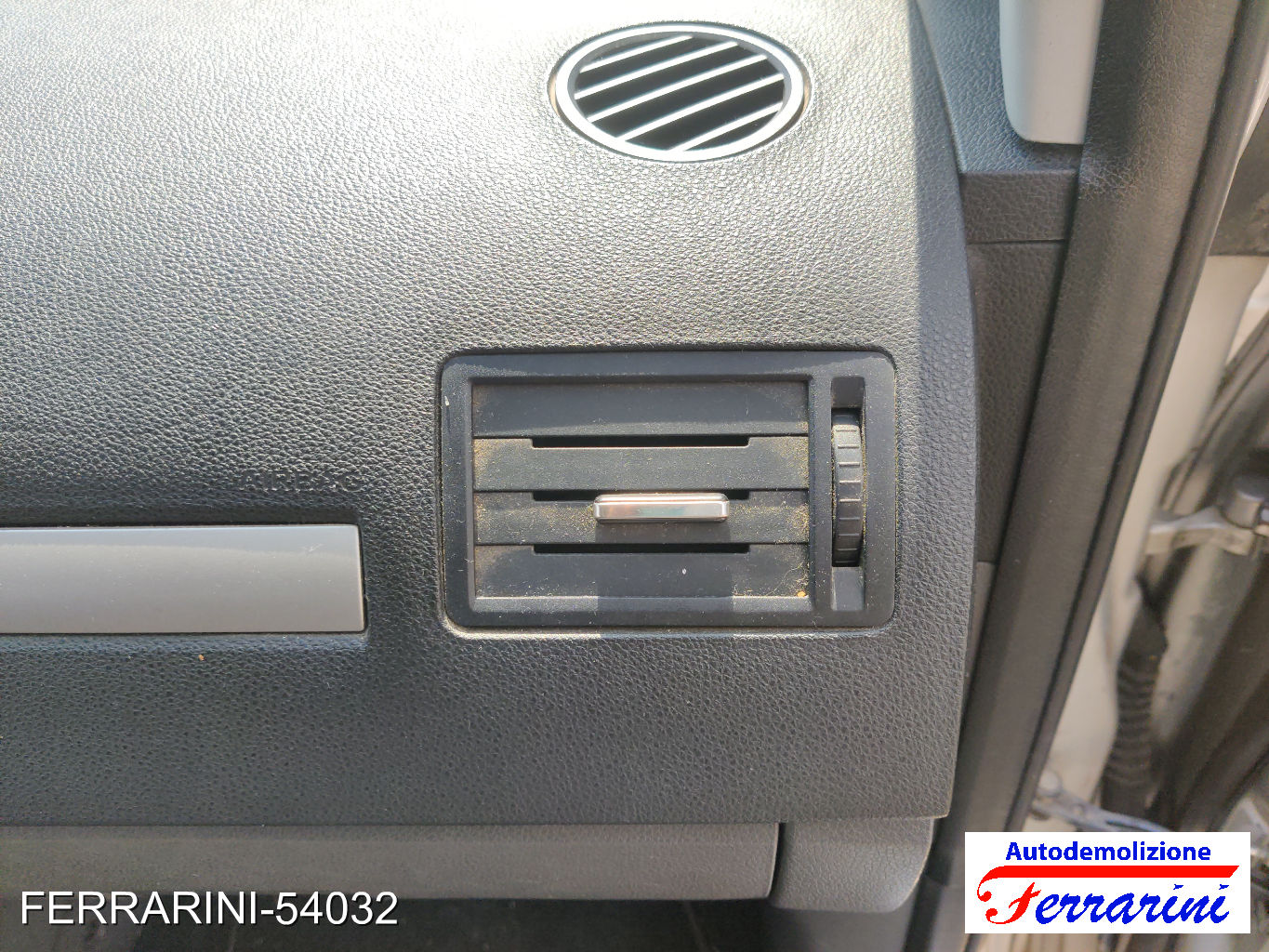 Ford C-Max 10