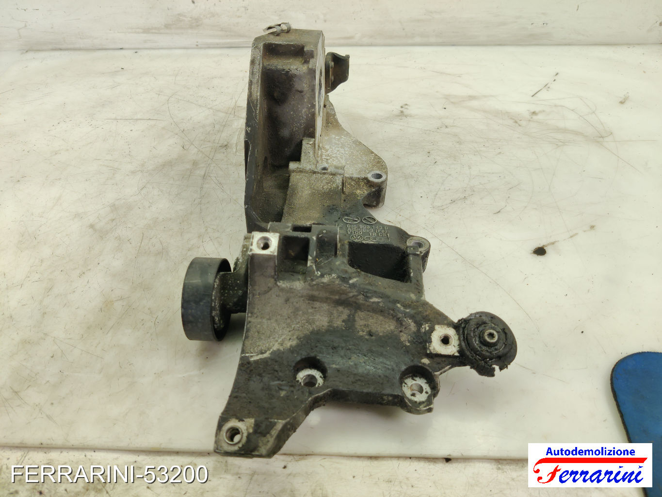 Supporto Alternatore VW GOLF 6 5K1 2.0 TDI 2008-2013 03L903143D 6