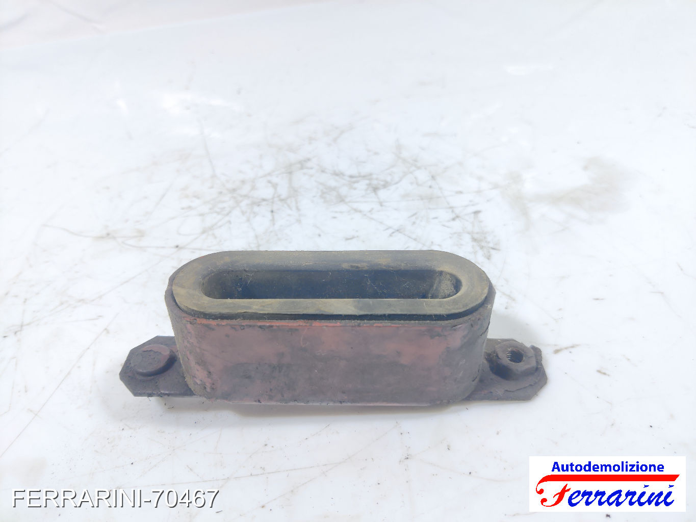supporto radiatore IVECO DAILY 1 35-8 1978-1989 6