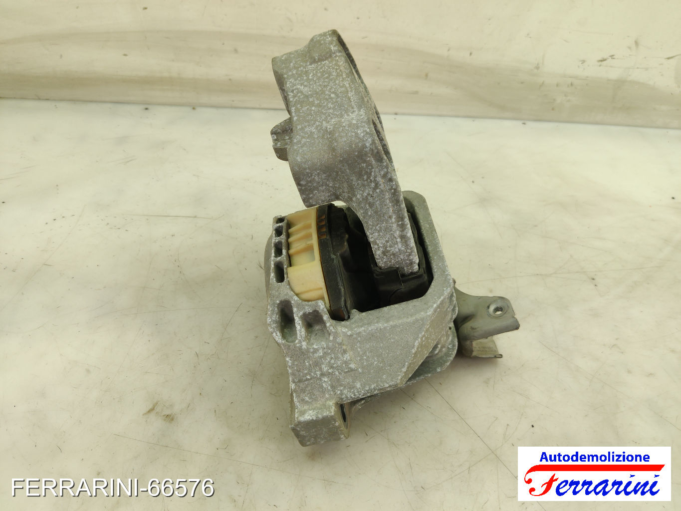Supporto Motore MERCEDES CLASSE B W242, W246 B 180 CDI 2011-2014 A2462400217