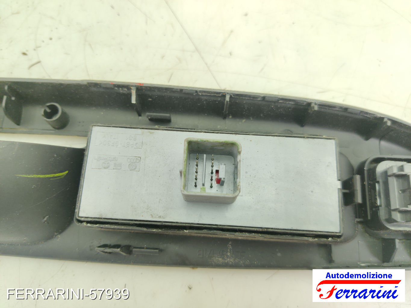 Pulsantiera Tastiera Alzavetro VW PASSAT VARIANT 3C5 2005-2009 sinistra, sx