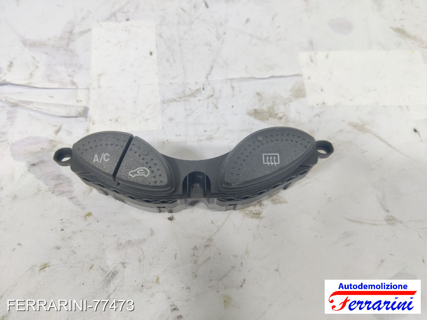 Tastiera Clima FORD FOCUS SW DNW 1999-2004 anteriore, frontale YS4T19A945BA