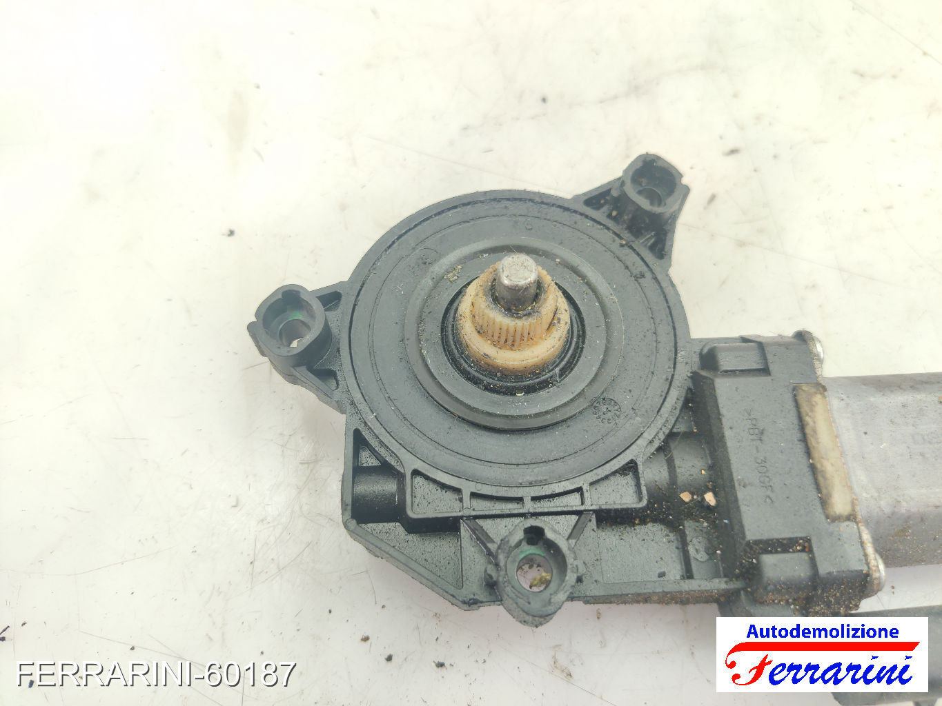 Motorino Alzavetro ALFA ROMEO 159 SW 939 1.9 JTDM 16V 2006-2011 71740122, RA2266