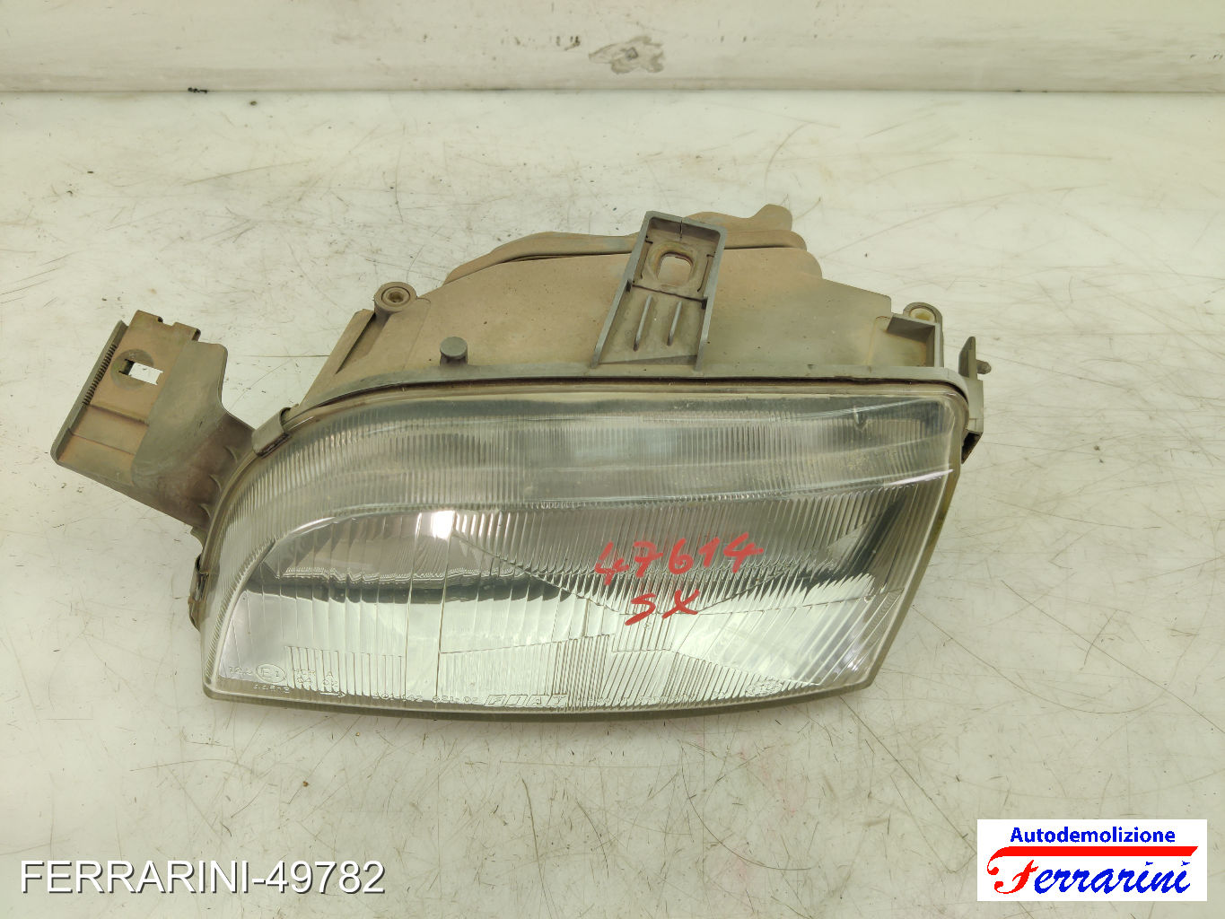 Faro Anteriore FIAT PUNTO 176 1993-1999 sinistro, sx 46402650, 46402660