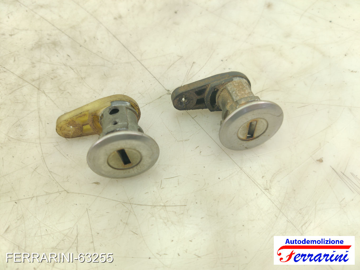 n2 Frutto Serratura Sportello RENAULT TWINGO 1 C06 1996-2007 Sinistra 7701470944 6