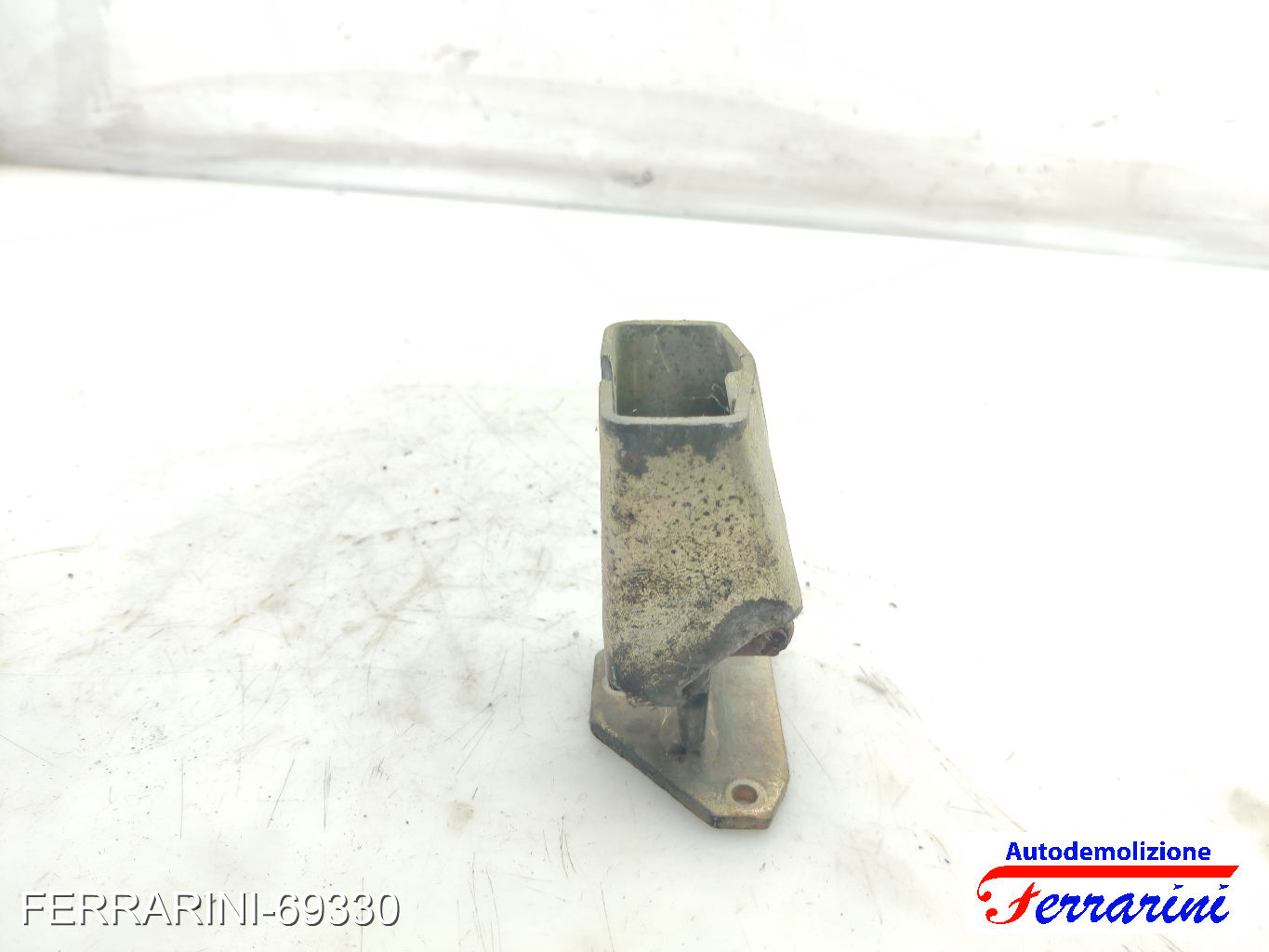 Cerniera Porta FIAT PANDA 141 1982-2004 Frontale Sinistra 7542981 8