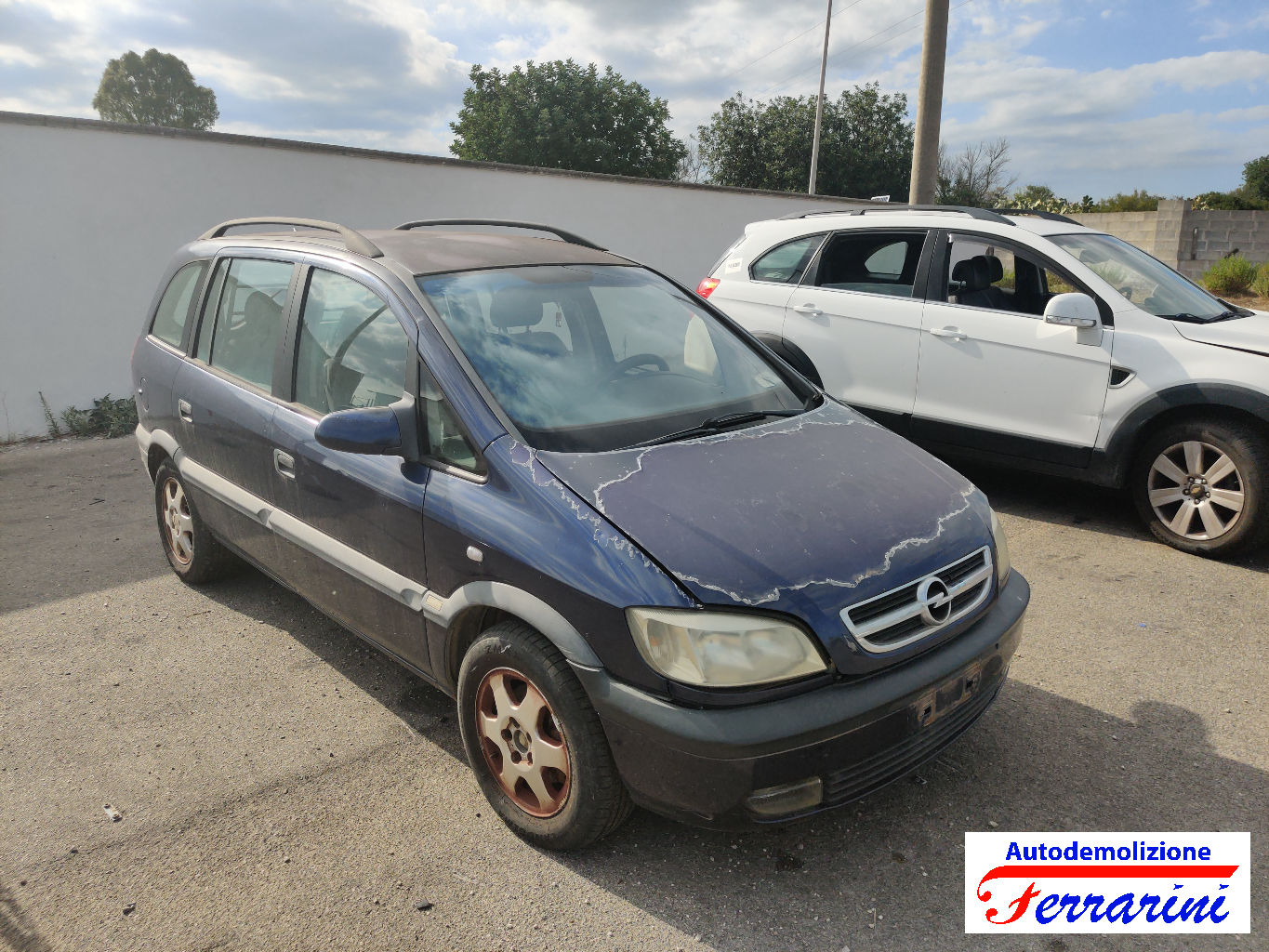 Opel Zafira A 83