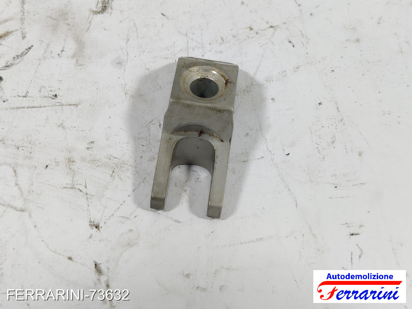 staffa Supporto Iniettore FIAT BRAVO 2 198 1.6 D MULTIJET 2008-2014 55204945