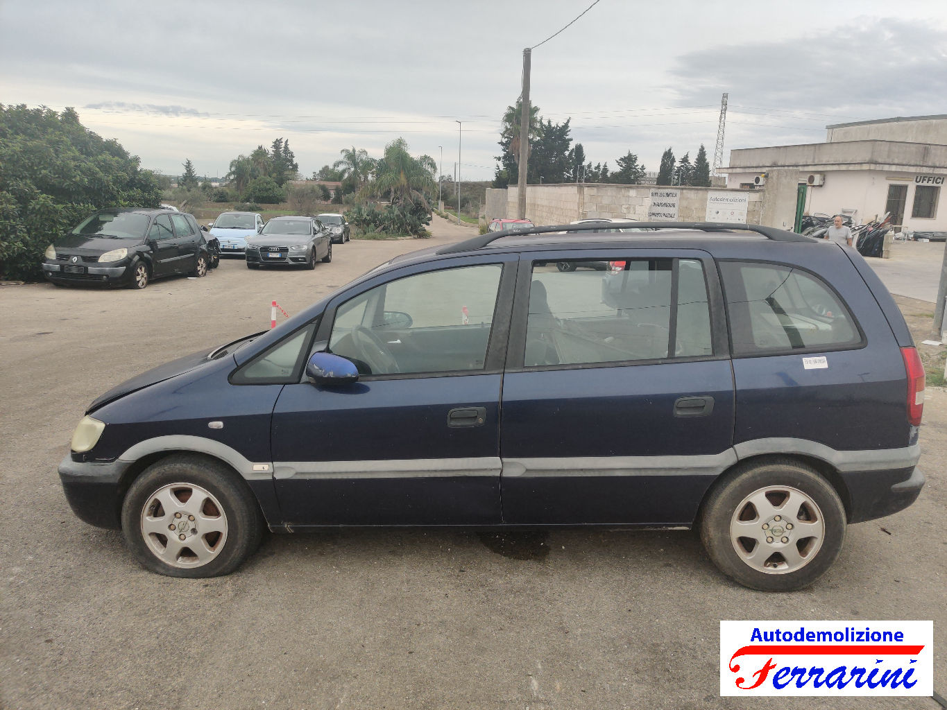 Opel Zafira A 11