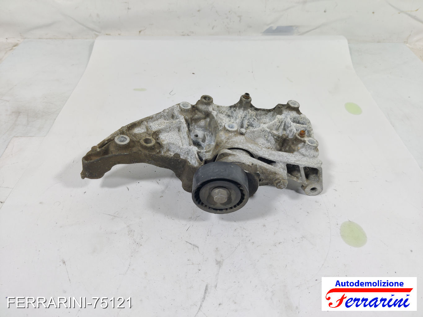 Supporto alternatore compressore HF01 CITROEN C3 2 SC 1.1I 2009-2013 5706J2