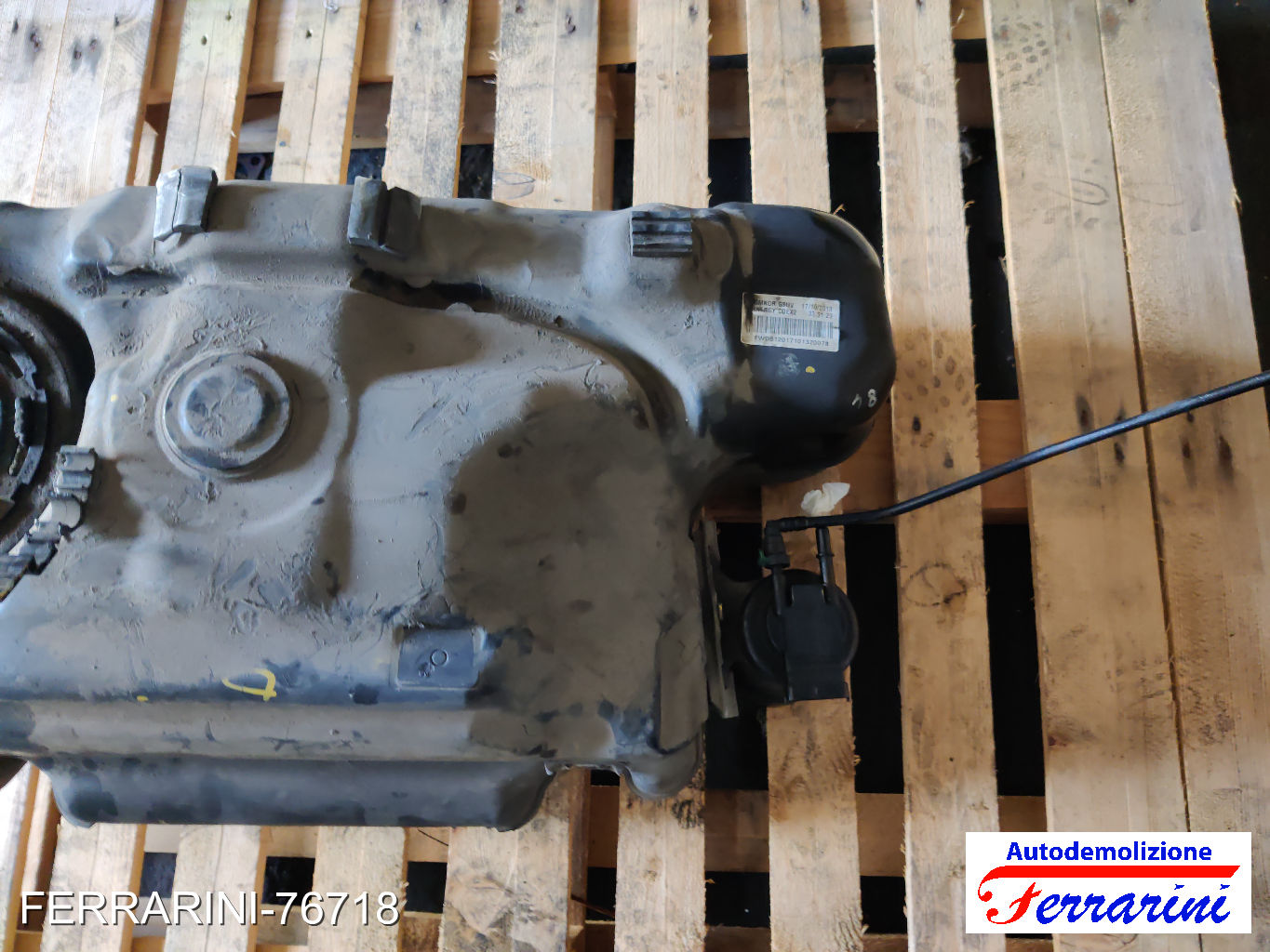 Serbatoio carburante 9