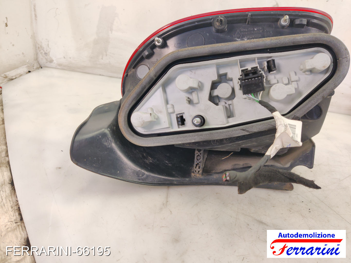 Fanalino Stop Posteriore RENAULT MODUS F/JP0 2010-2023 sinistro, sx 8200658411R
