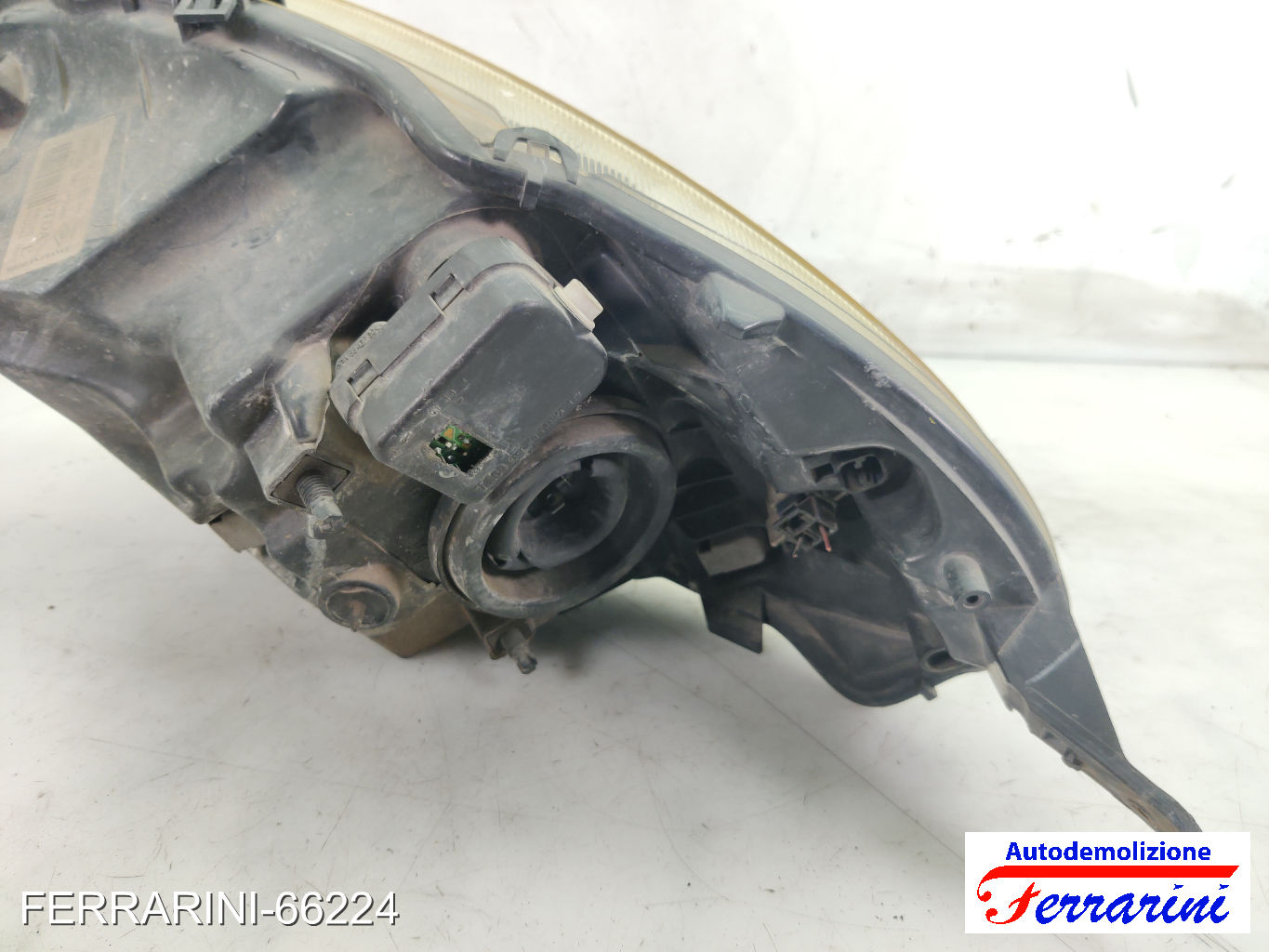 Faro Anteriore NISSAN MICRA 3 K12 2003-2010 destro, dx 26010AX700, 26010AX705