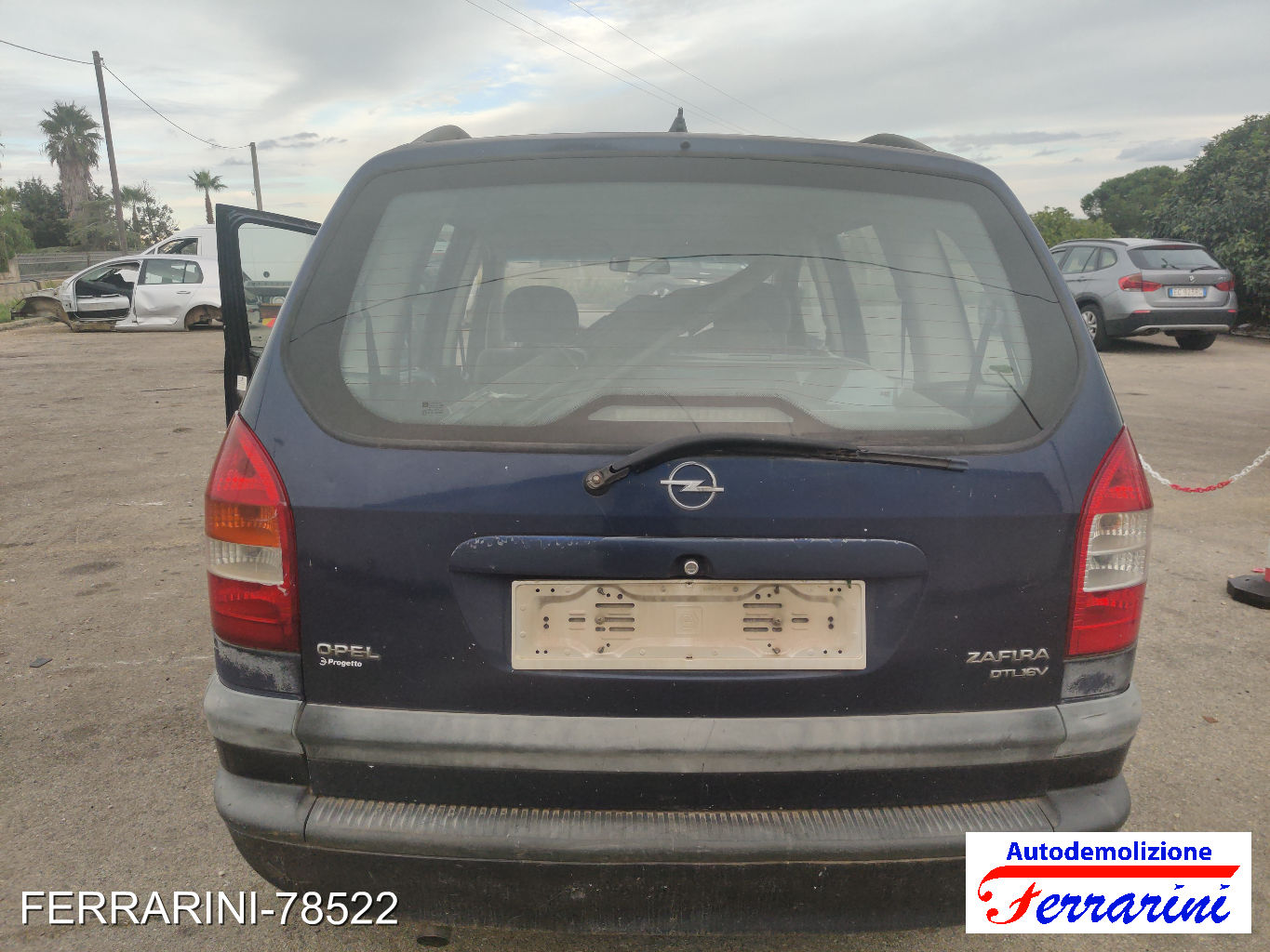Opel Zafira A 67