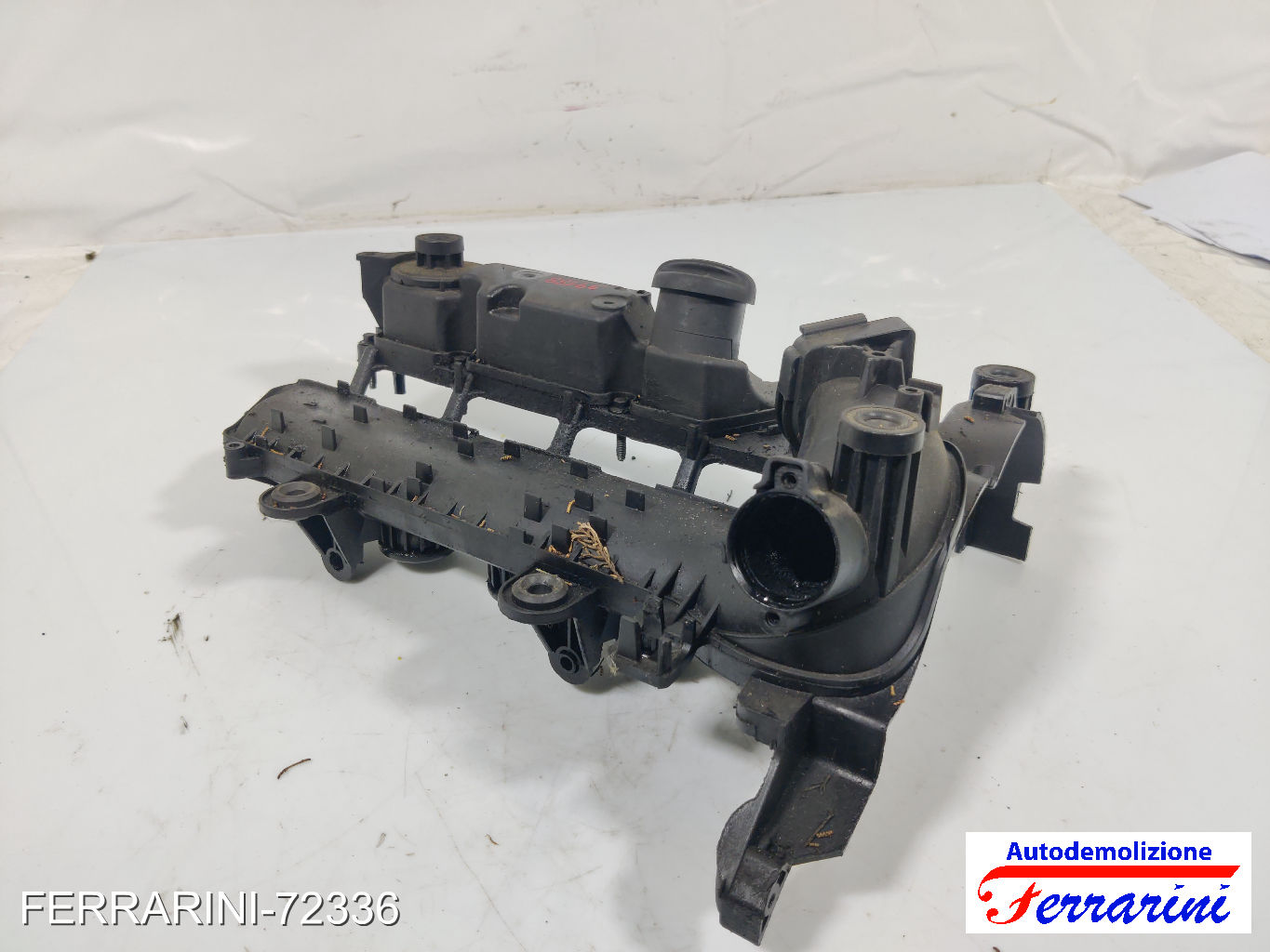 F6JB Coperchio Punterie Valvole FORD FIESTA 5 JD, JH 1.4 TDCI 2001-2008 1508414 8
