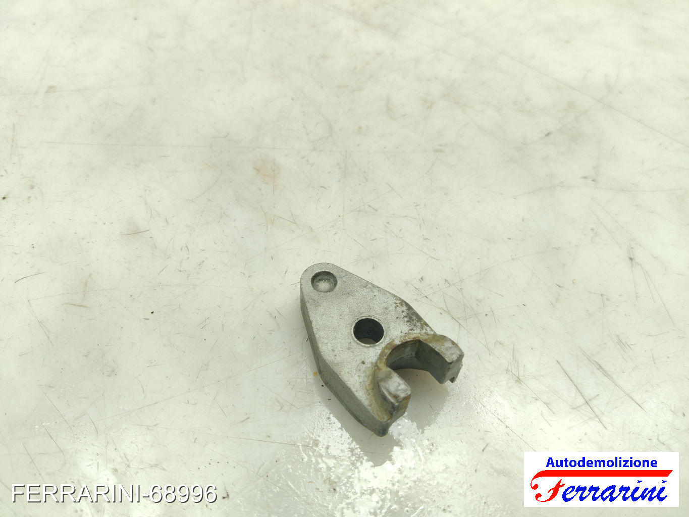 staffa Supporto Iniettore Delphi CFW VW POLO 6C1, 6R1 1.2 TDI 2009-2023