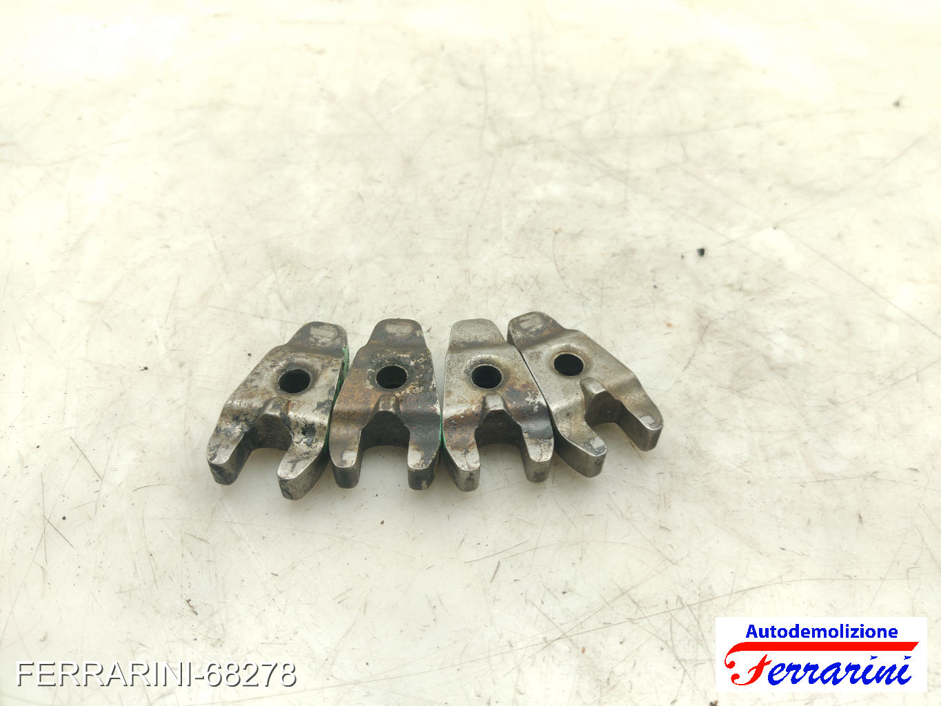 kit 4 staffe iniettori CITROEN C2 JM 1.4 HDI 2003-2009 198263, 1233685, 198283