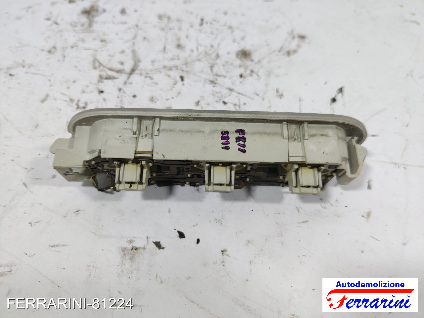 Plafoniera NISSAN MICRA 3 K12 2003-2010 anteriore, frontale centrale, ant