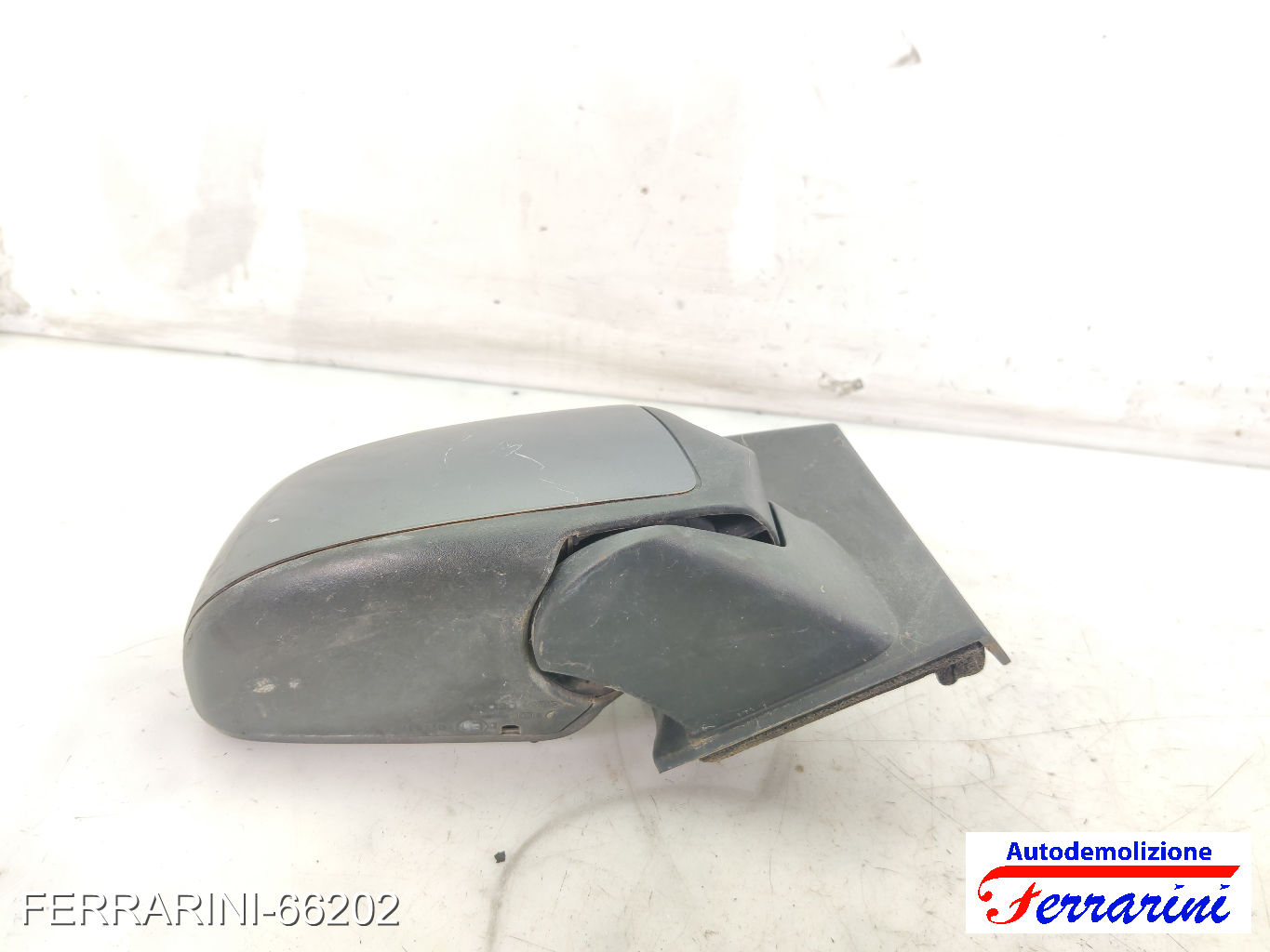 Specchietto Laterale FORD FIESTA 5 JD, JH 2001-2008 destro, dx