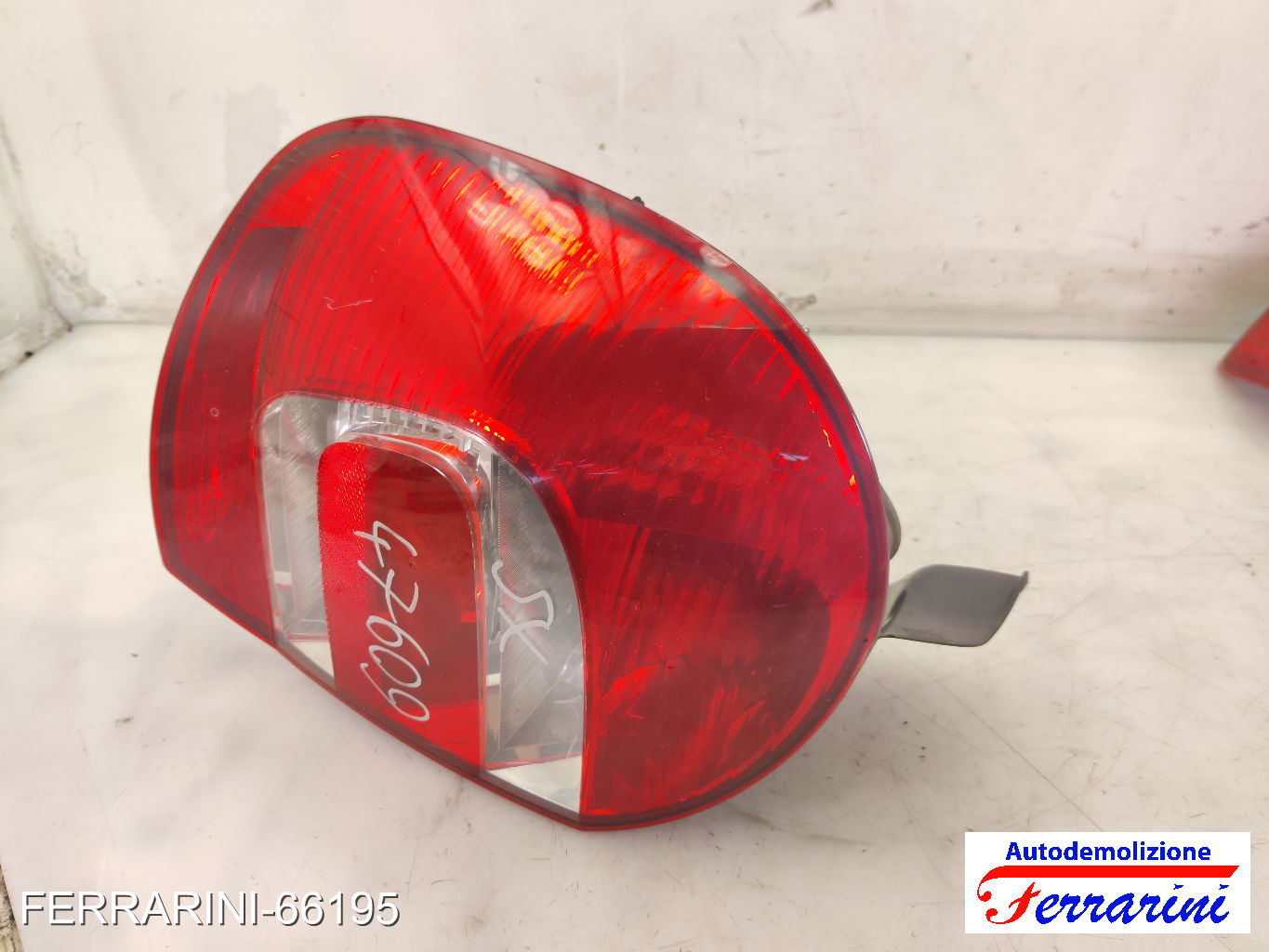 Fanalino Stop Posteriore RENAULT MODUS F/JP0 2010-2023 sinistro, sx 8200658411R