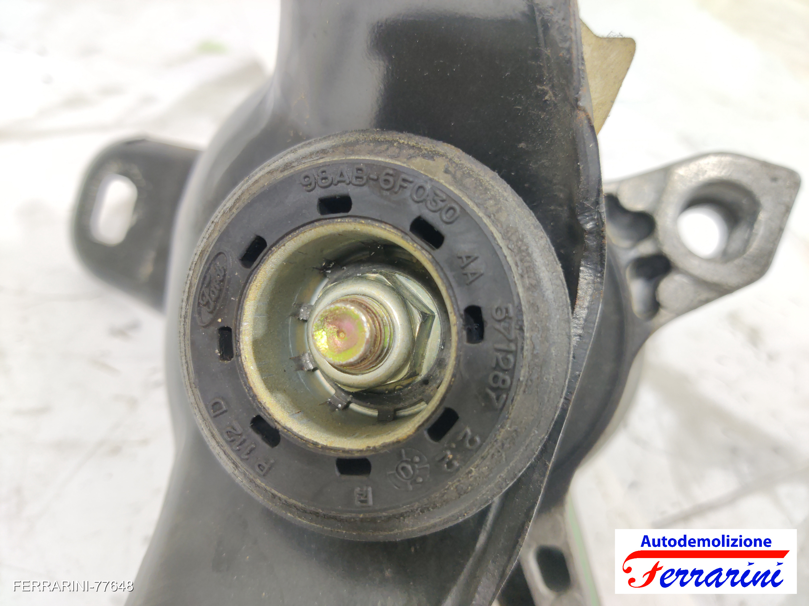 C9DA Supporto Motore FORD FOCUS SW DNW 1.8 TURBO DI/TDDI 1999-2004 1332880 8